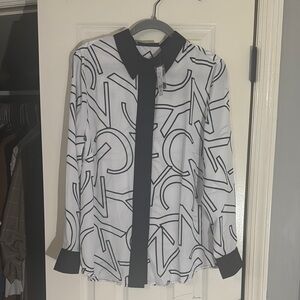 New York & Company Black and White Geometric Blouse